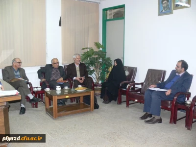 نعیمی، در جلسه هیأت امنای دانشگاه فرهنگیان استان یزد:
از سال آینده، دانشگاه فرهنگیان، مجری دوره های ضمن خدمت معلمان خواهد بود.