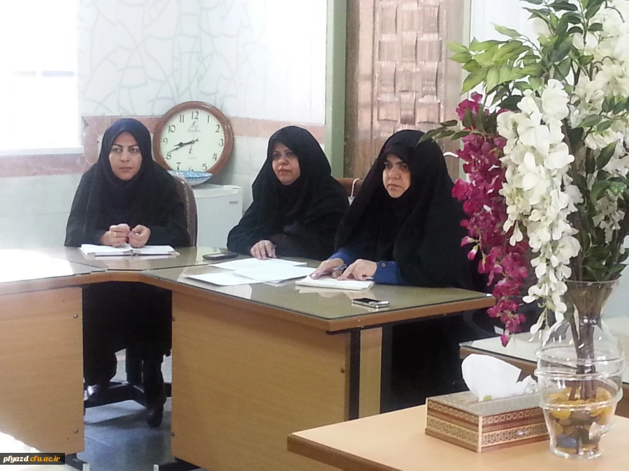 جلسه مسئولان پردیس باحضور سرپرستان خوابگاه 4