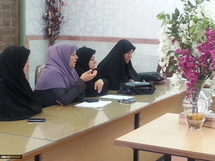 جلسه مسئولان پردیس باحضور سرپرستان خوابگاه 5