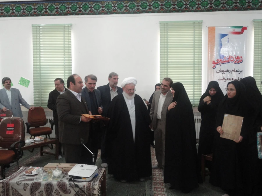 مراسم روزدانشجو با حضور آیت الله ناصری و جمعی از مسئولین استان یزد 5