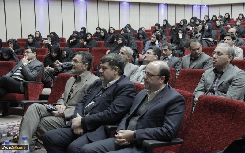 گزارش تصویری مراسم اختتامیه نمایشگاه فن بازار در دانشگاه یزد 3