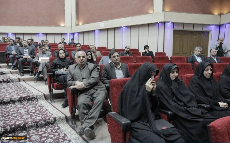 گزارش تصویری مراسم اختتامیه نمایشگاه فن بازار در دانشگاه یزد 15