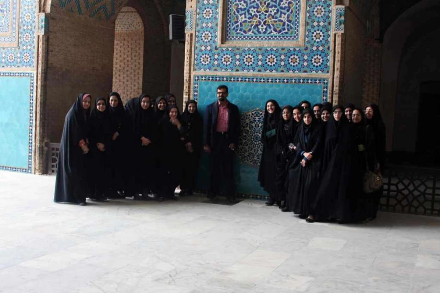 گزارش تصویری بازدید دانشجویان از مسجد جامع یزد با همراهی استاد سلمان زاده  2