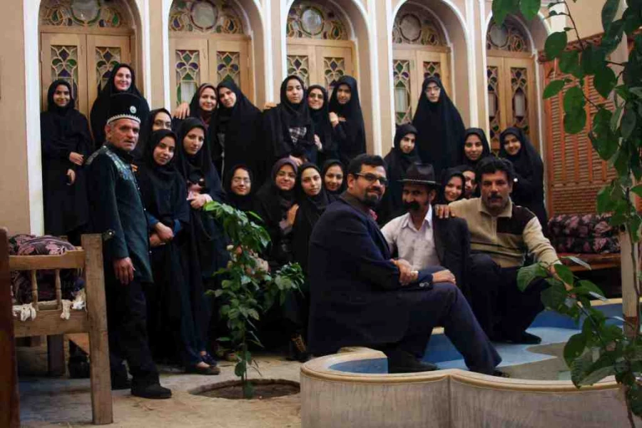 گزارش تصویری بازدید دانشجویان از مسجد جامع یزد با همراهی استاد سلمان زاده  3