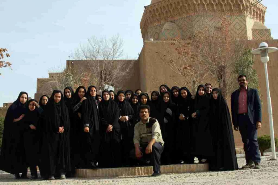 گزارش تصویری بازدید دانشجویان از مسجد جامع یزد با همراهی استاد سلمان زاده  4