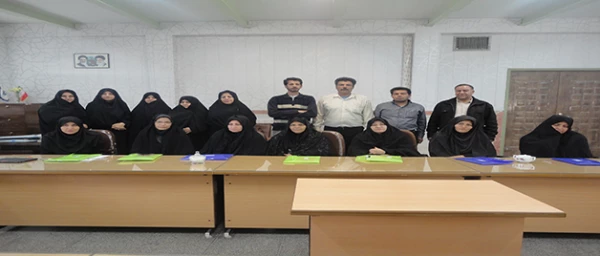 برگزاری آخرین جلسه همکاران اداری  سال 93  2