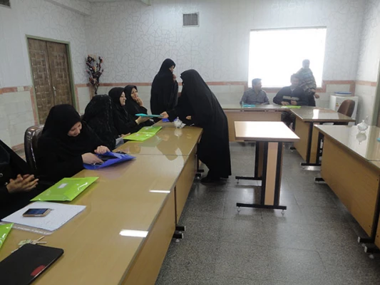 برگزاری آخرین جلسه همکاران اداری  سال 93  4