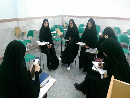 گزارش کارگاه های شعرو داستان 5