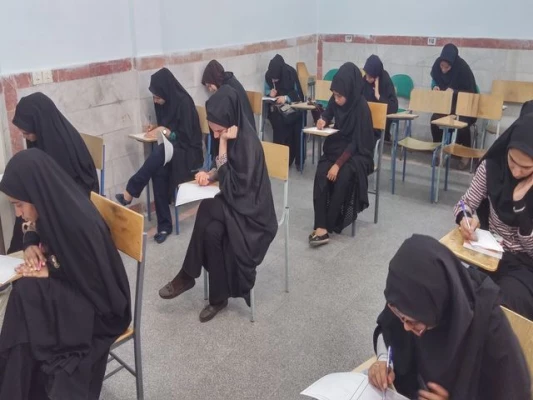 اسامی پذیرفته شدگان مسابقه کتابخوانی کتاب «بشقاب های پشت بام خانه مان» 3