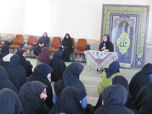 جلسه ی معارفه ی کانون ها و انجمن های پردیس فاطمه الزهرا(س) 4