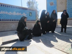 به مناسبت ایام الله دهه فجر برگزار شد: بازدید مسئولان و دانشجومعلمان پردیس از گلزار شهدا 2