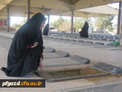 به مناسبت ایام الله دهه فجر برگزار شد: بازدید مسئولان و دانشجومعلمان پردیس از گلزار شهدا 5