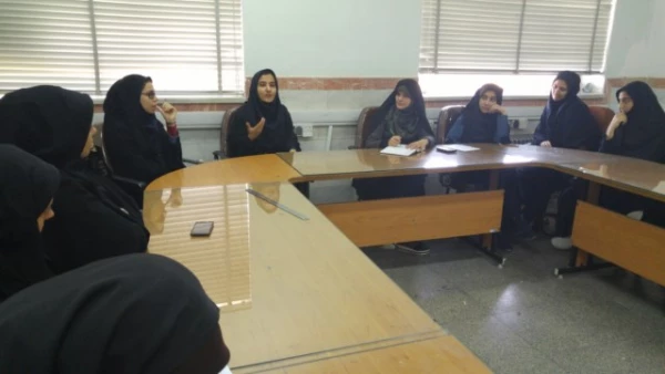 مصادف با ولادت حضرت زینب (س) جلسه کانون مهدویت برگزار شد. 4