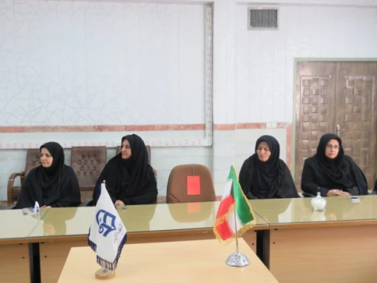 نشست بانوان پردیس به مناسبت ولادت حضرت زهرا (س) و بزرگداشت مقام زن  5