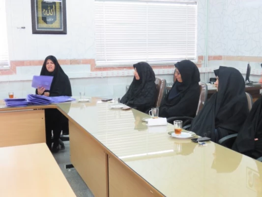 نشست بانوان پردیس به مناسبت ولادت حضرت زهرا (س) و بزرگداشت مقام زن  6