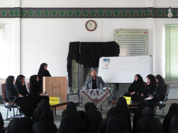 برگزاری کرسی آزاد اندیشی به همت بسیج دانشجویی پردیس فاطمة الزهرا(س) 3