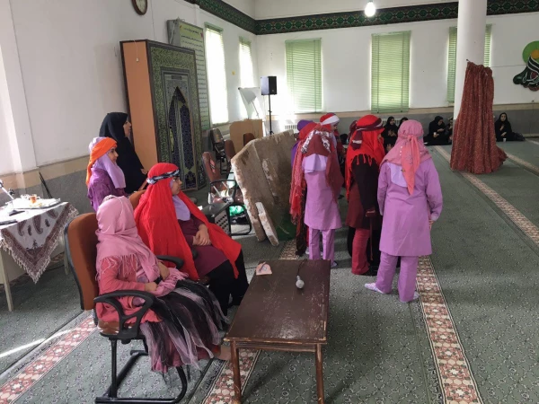 اجرای تعزیه توسط دانش آموزان دبستان شاهد شهید قائدی 4