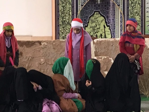 اجرای تعزیه توسط دانش آموزان دبستان شاهد شهید قائدی 5