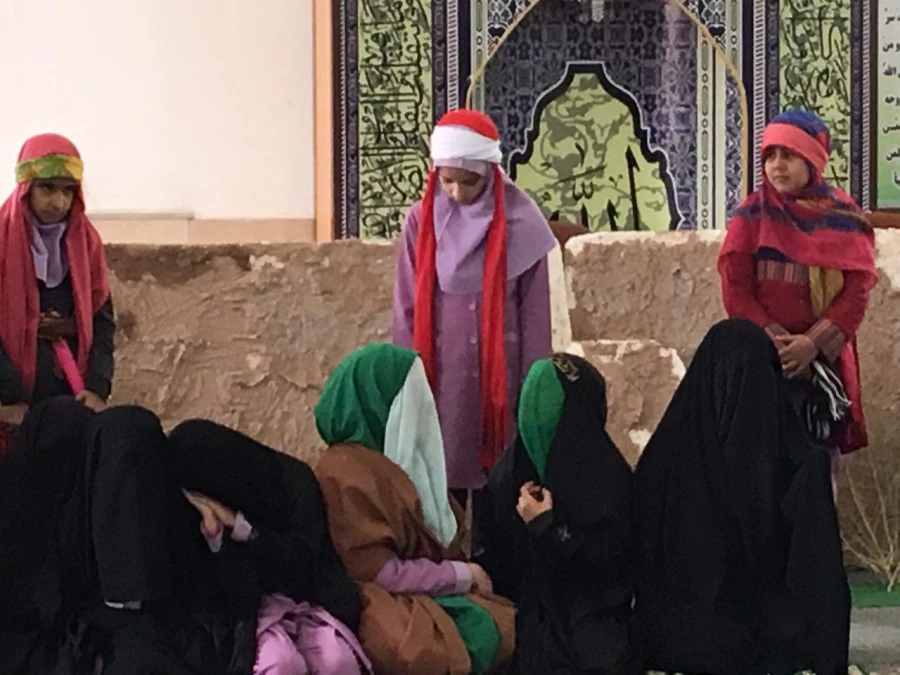 اجرای تعزیه توسط دانش آموزان دبستان شاهد شهید قائدی 5