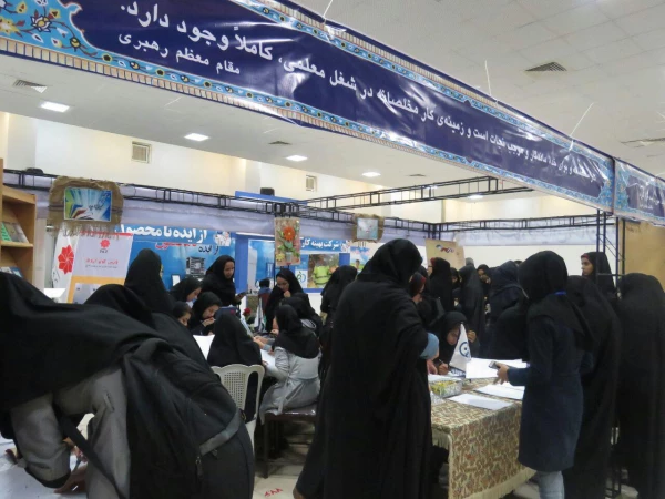 به مناسبت هفته پژوهش و فناوری برگزار گردید:
افتتاح غرفه دستاوردهای پژوهشی در دانشگاه یزد 3