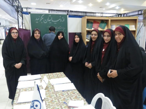 به مناسبت هفته پژوهش و فناوری برگزار گردید:
افتتاح غرفه دستاوردهای پژوهشی در دانشگاه یزد 4