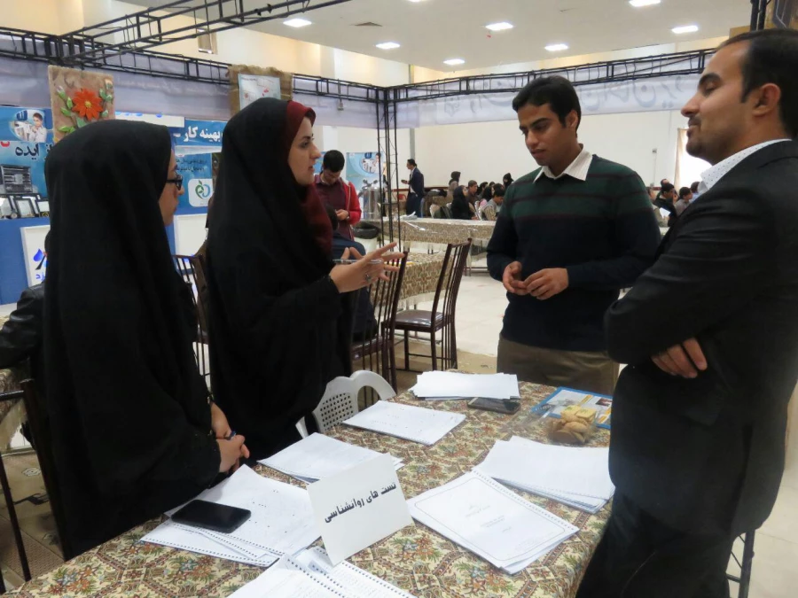 به مناسبت هفته پژوهش و فناوری برگزار گردید:
افتتاح غرفه دستاوردهای پژوهشی در دانشگاه یزد 6