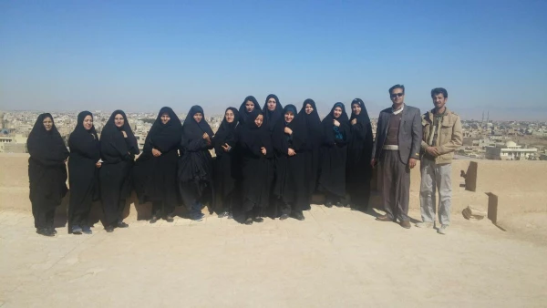 بازدید کارکنان پردیس از اماکن تاریخی ،تفریحی و زیارتی میبد 4