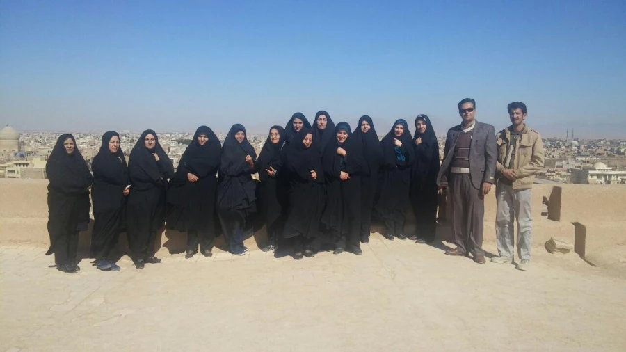 بازدید کارکنان پردیس از اماکن تاریخی ،تفریحی و زیارتی میبد 6