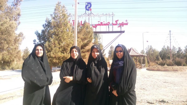 بازدید کارکنان پردیس از اماکن تاریخی ،تفریحی و زیارتی میبد 9