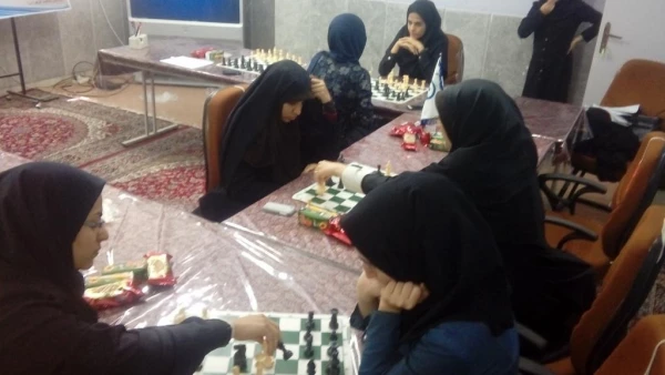 برگزاری مسابقات شطرنج به مناسب دهه ی شکوهمند فجر : 4