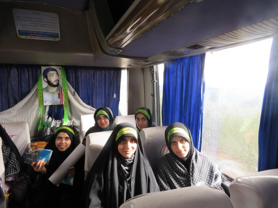 "گزارشی از اعزام دو کاروان راهیان نور دانشجویی به همت بسیج دانشگاه پردیس فاطمه الزهرا(س) یزد" 11