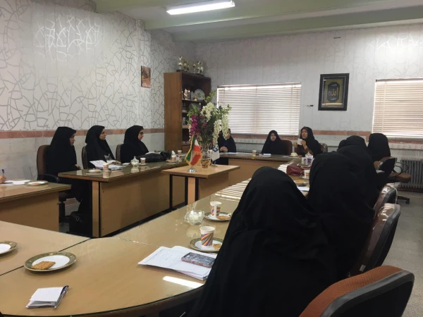 برگزاری جلسه هماهنگی دبیران کانونها و انجمن ها با مسئولین پردیس 6