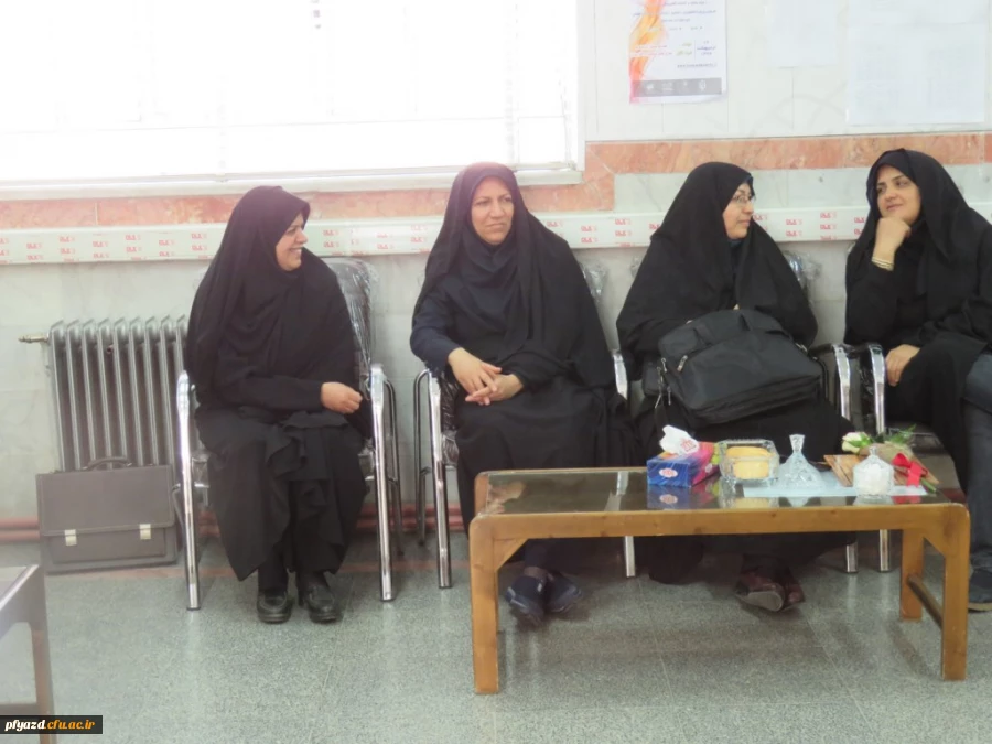 مراسم تجلیل و قدردانی از استادان به مناسبت روز معلم 8