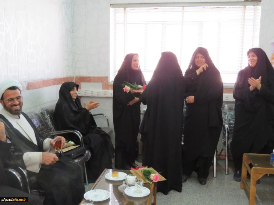 مراسم تجلیل و قدردانی از استادان به مناسبت روز معلم 14