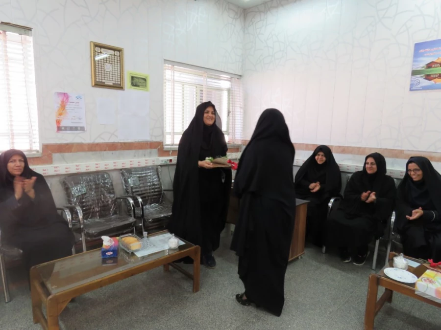 مراسم تجلیل و قدردانی از استادان به مناسبت روز معلم 10