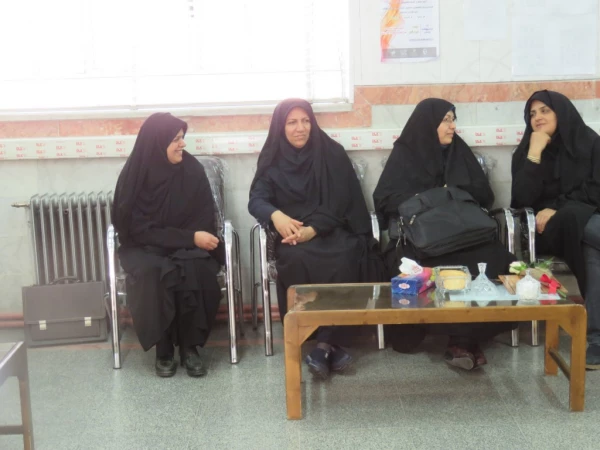 مراسم تجلیل و قدردانی از استادان به مناسبت روز معلم 12