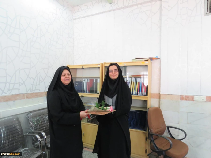 مراسم تجلیل و قدردانی از استادان به مناسبت روز معلم 21