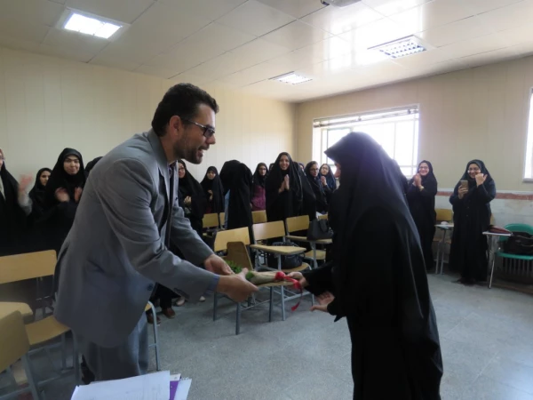 مراسم تجلیل و قدردانی از استادان به مناسبت روز معلم 34