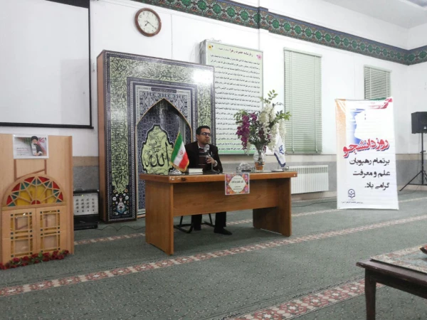 گزارش تصویری  برگزاری شب شعر به همت کانون شعر وادب 10