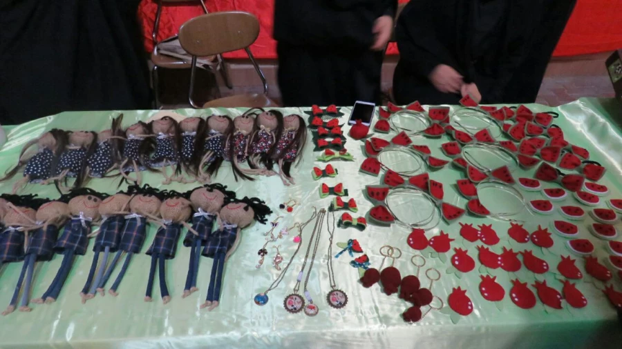 برپایی بازارچه خیریه 6