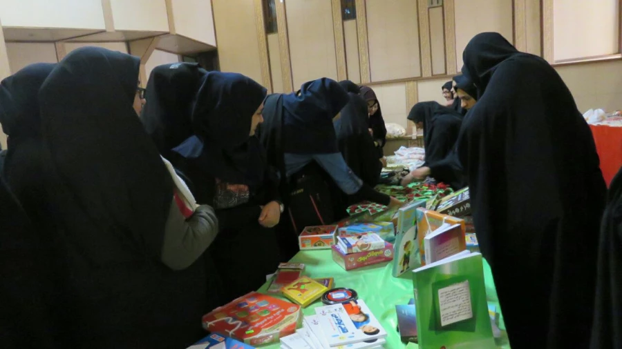 برپایی بازارچه خیریه 7
