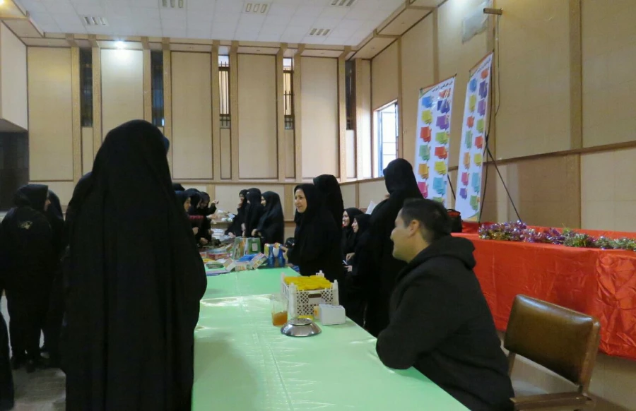 برپایی بازارچه خیریه 10