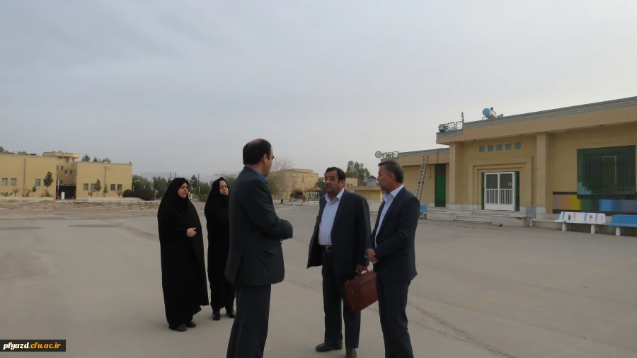 حضور شهردار محترم  واعضای شورای شهر یزد در پردیس 4