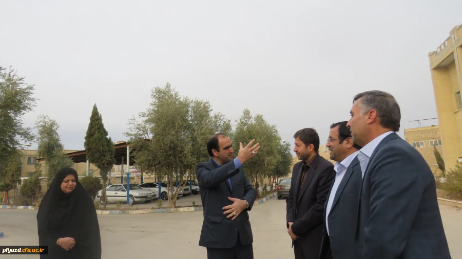 حضور شهردار محترم  واعضای شورای شهر یزد در پردیس 4