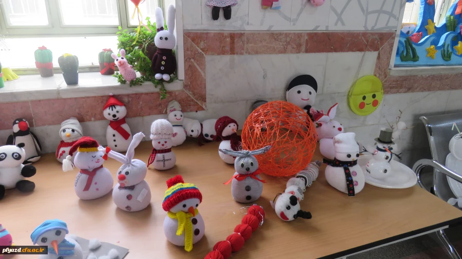 برپایی نمایشگاه کارهای دستی دانشجویان 2