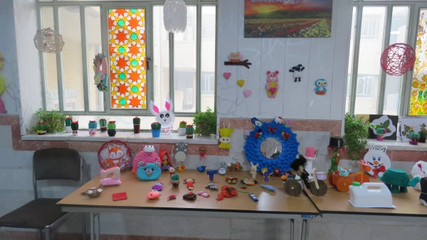 برپایی نمایشگاه کارهای دستی دانشجویان 17