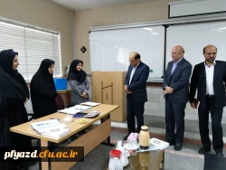 بازدید مدیرکل آموزش و پرورش استان یزد از روند مصاحبه داوطلبین کنکور سراسری 3