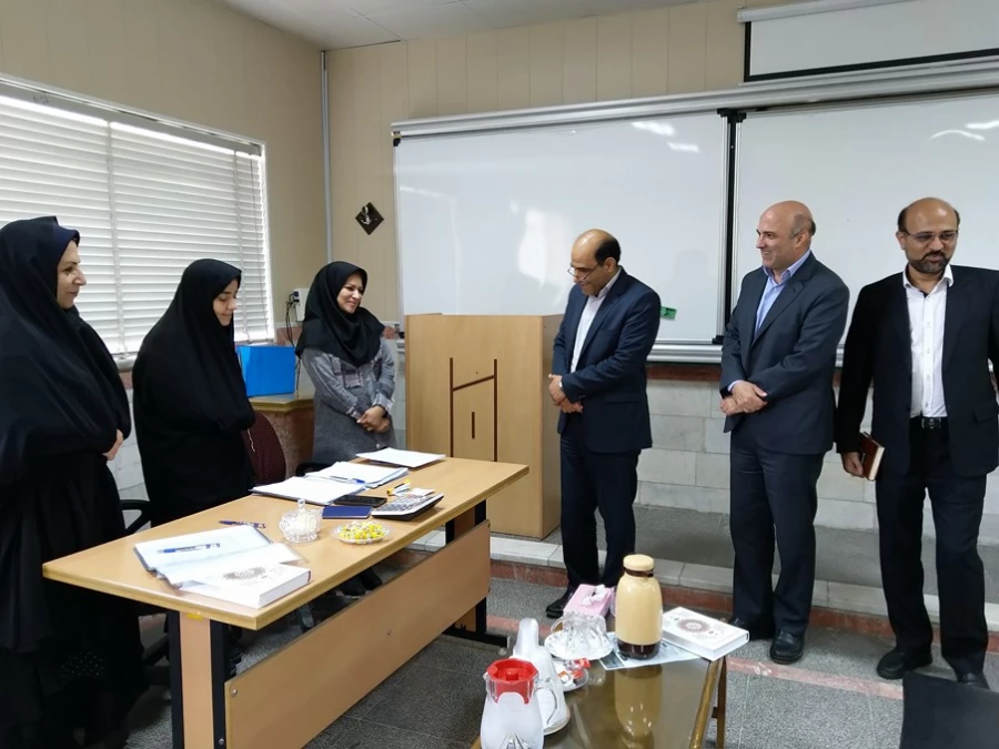 بازدید مدیرکل آموزش و پرورش استان یزد از روند مصاحبه داوطلبین کنکور سراسری 3