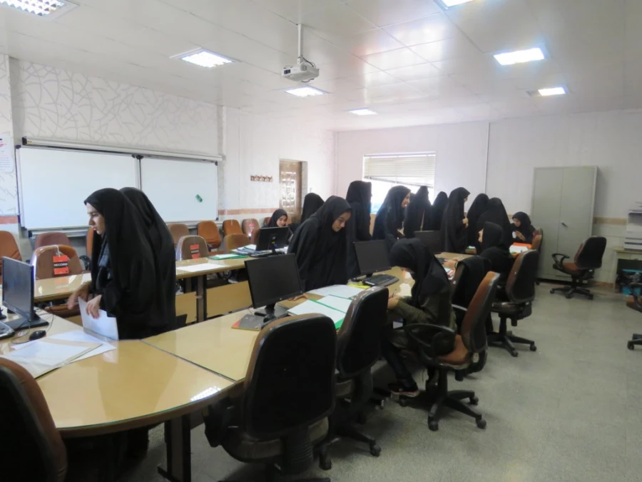 گزارش تصویری از روند پذیرش و ثبت نام دانشجویان جدیدالورود 9