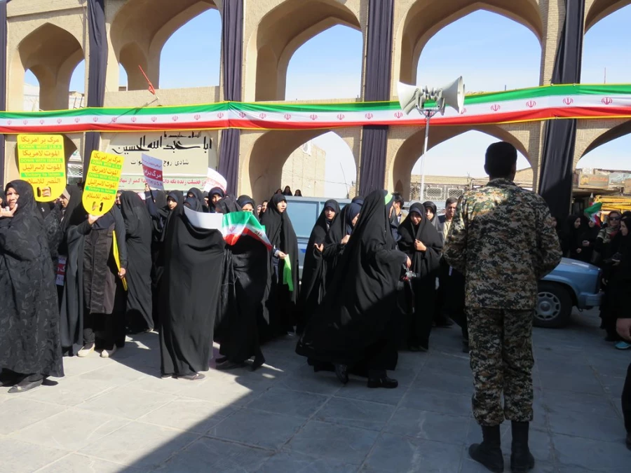 حضورپرشور و آگاه در راهپیمایی بزرگ 13 ابان  3